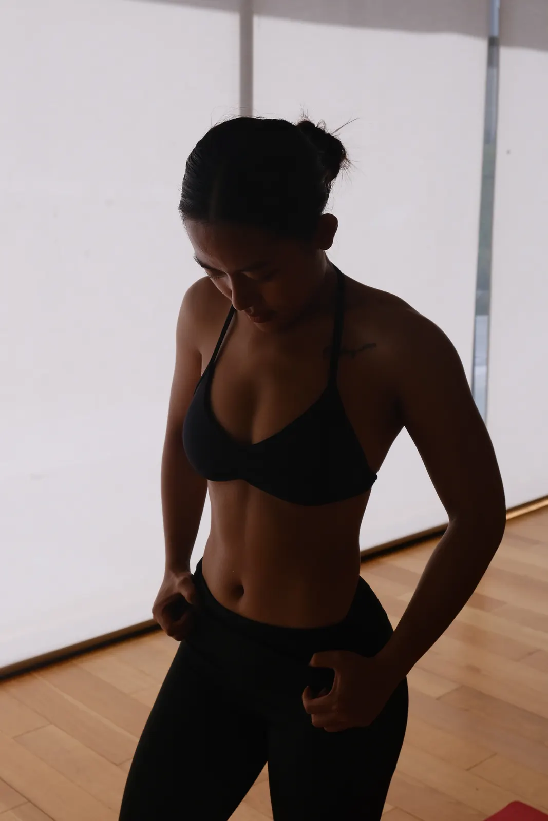 Personal trainer Thoa portrait — Peachbythoa, certified female fitness coach